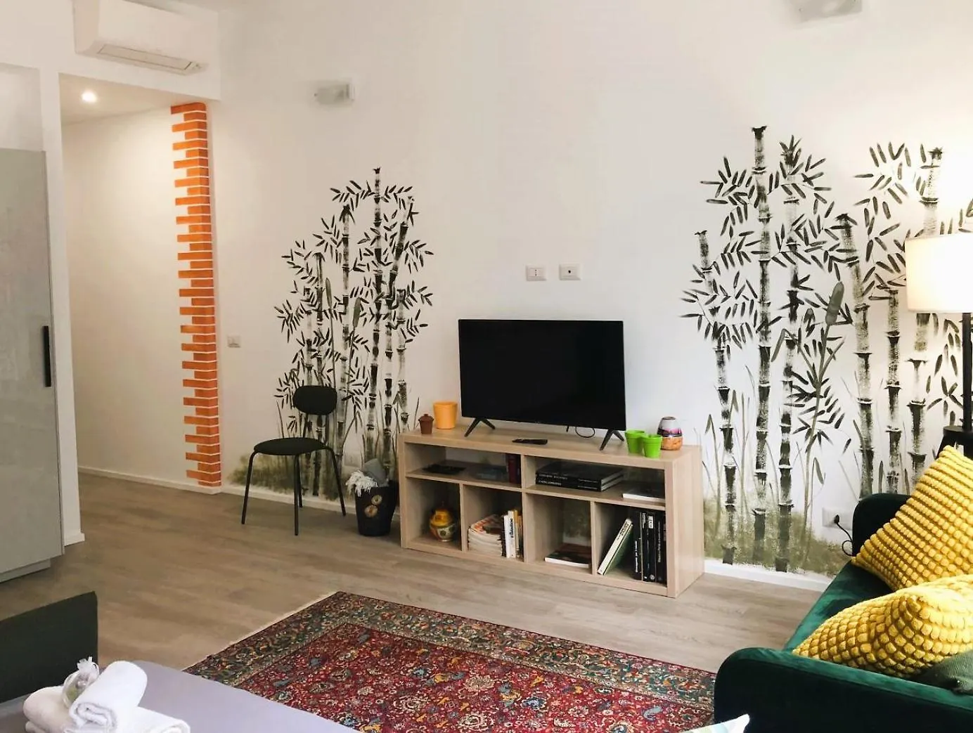 Apartment Elegante Appartamento In Tricolore Milan